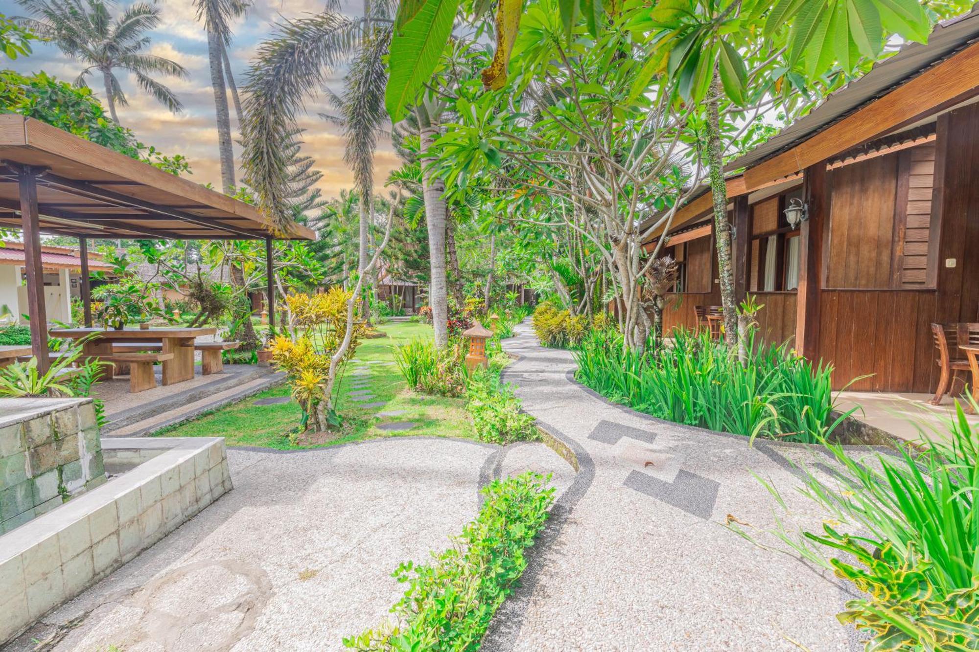 Green Asri Hotel Senggigi Zewnętrze zdjęcie