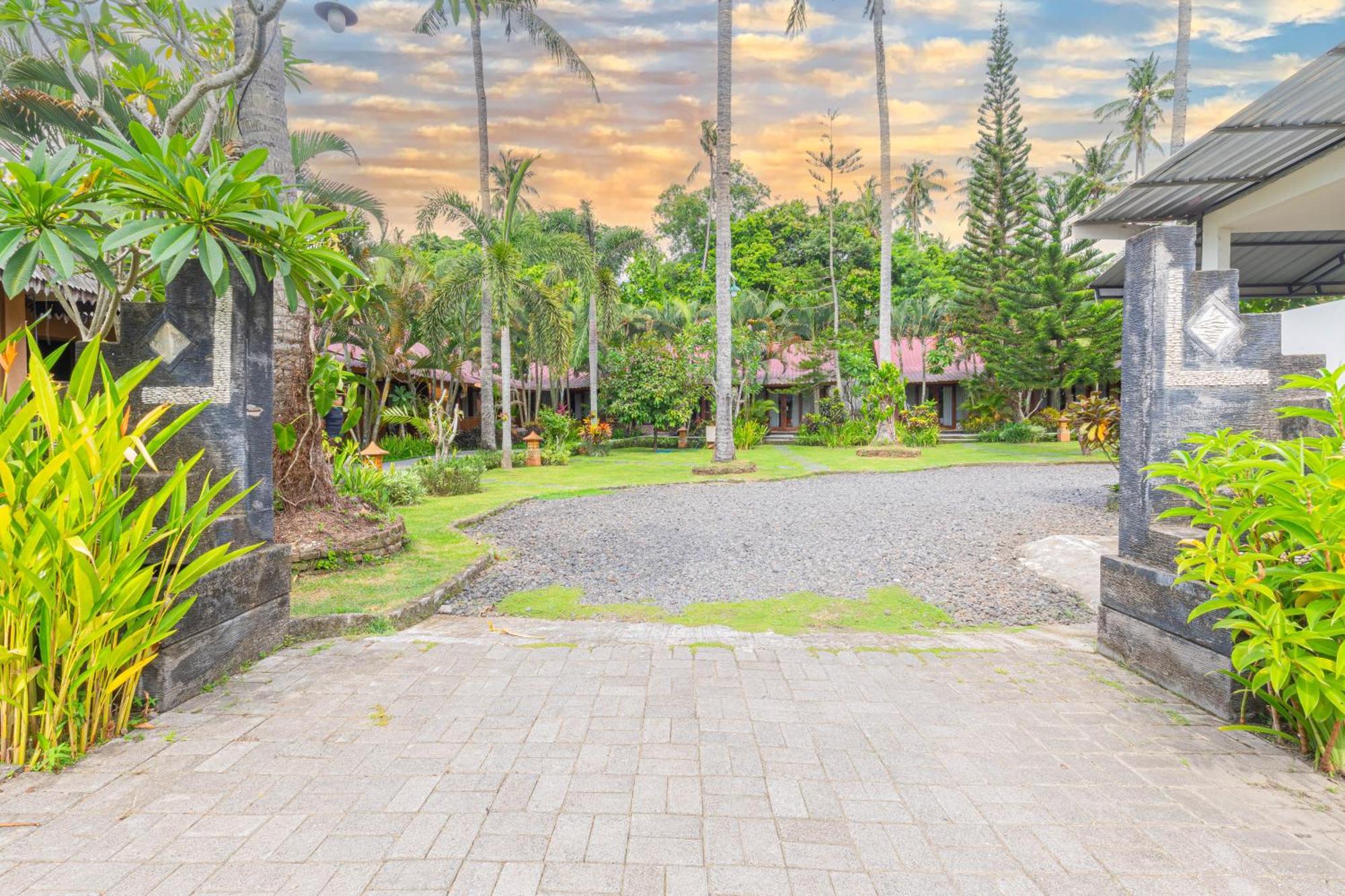 Green Asri Hotel Senggigi Zewnętrze zdjęcie